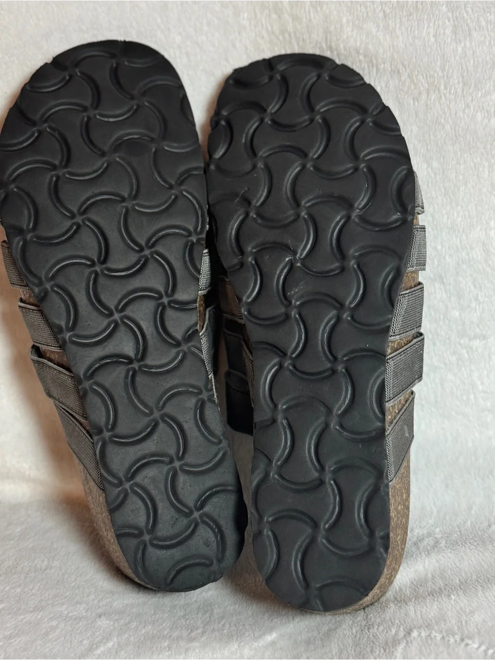Italian Shoemakers Silver Slip On Sandals with Bling Womens Sz 9.5 Made In Italy